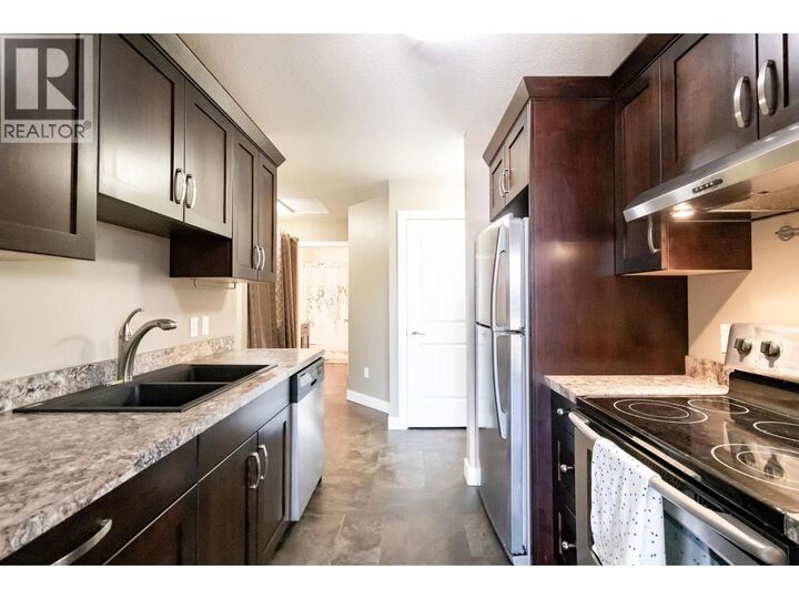 Property Photo: 10223 98 Avenue 3 BC V1J 0B1