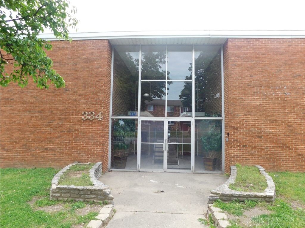 Property Photo: 334 Blackwood Ave. Apt 3 Avenue 3 OH 45403