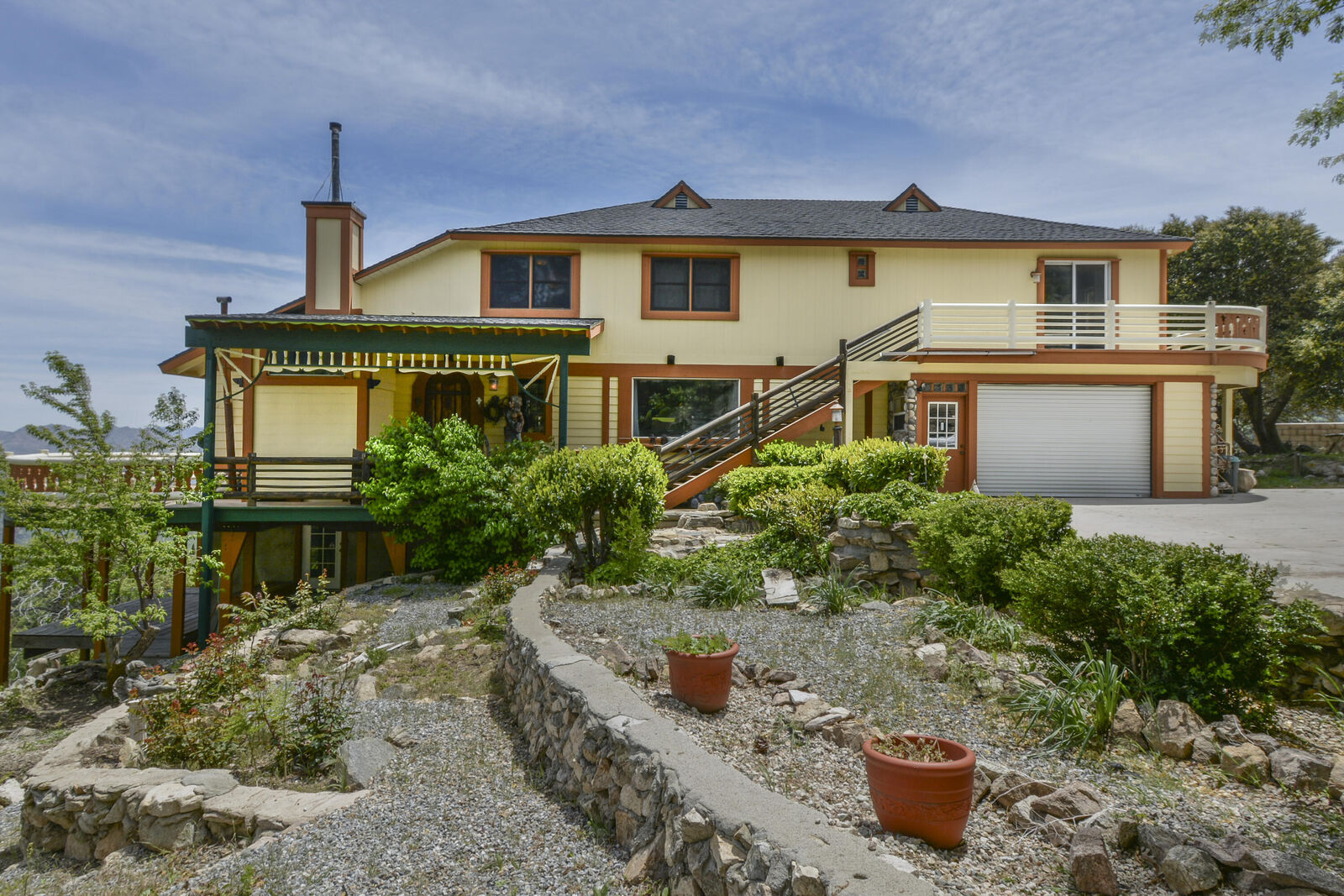 Property Photo: 194 Cedar Lake Drive CA 92407