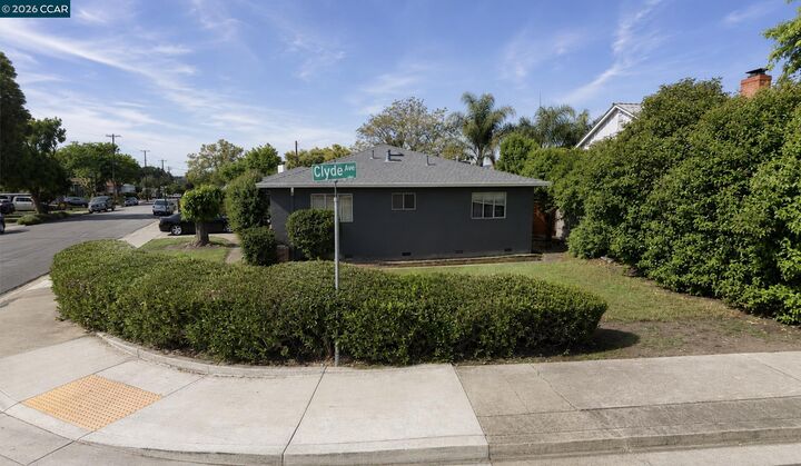 Property Photo:  2859 Foskett Ave  CA 94520 