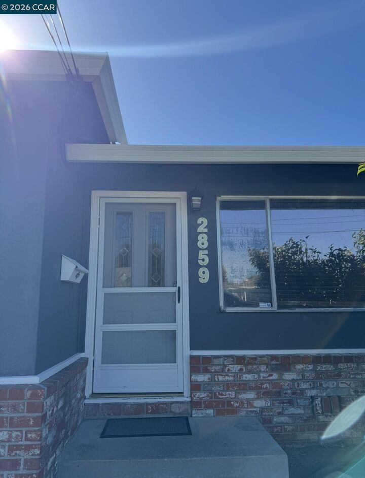 Property Photo: 2859 Foskett Ave CA 94520