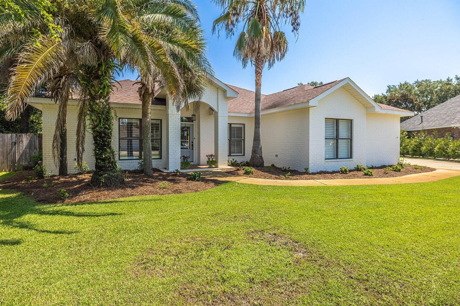 Property Photo:  1194 Jaguar Circle  FL 32563 