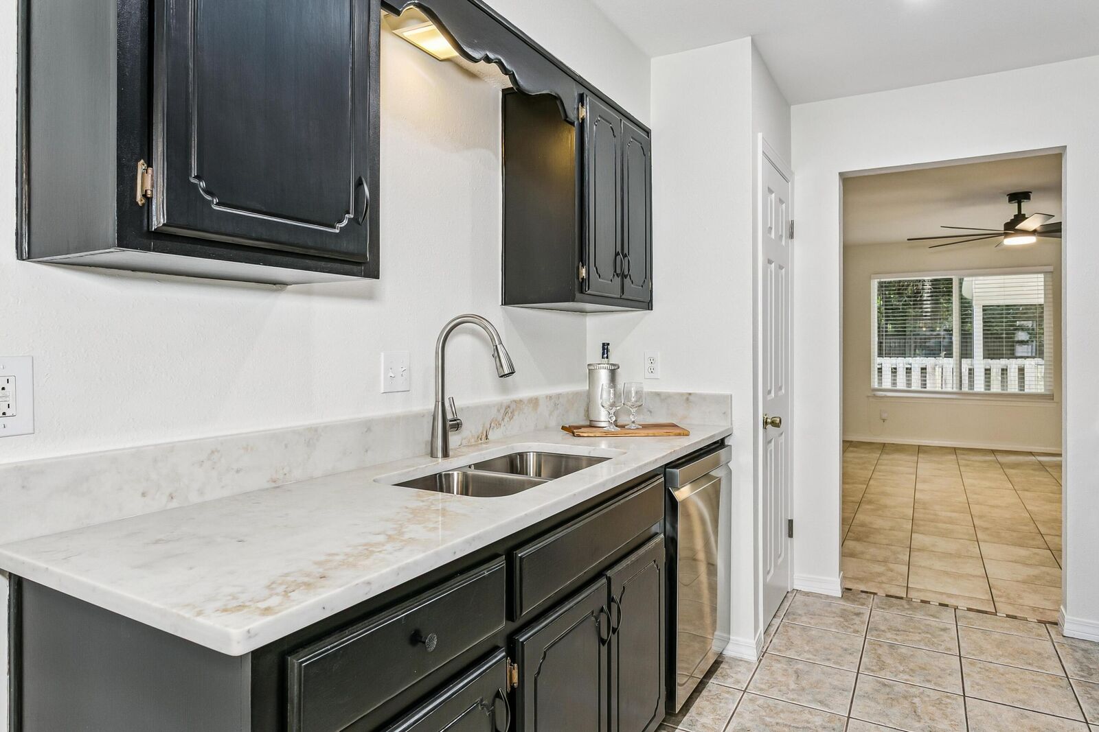 Property Photo:  625 Emerald Lane  FL 32547 
