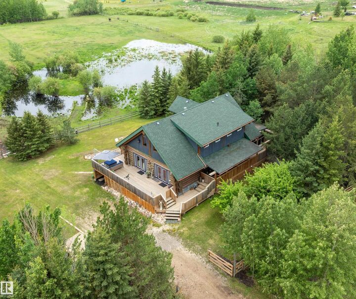 Photo de la propriété:  280 50251 Range Road 234  AB T4X 0L6 