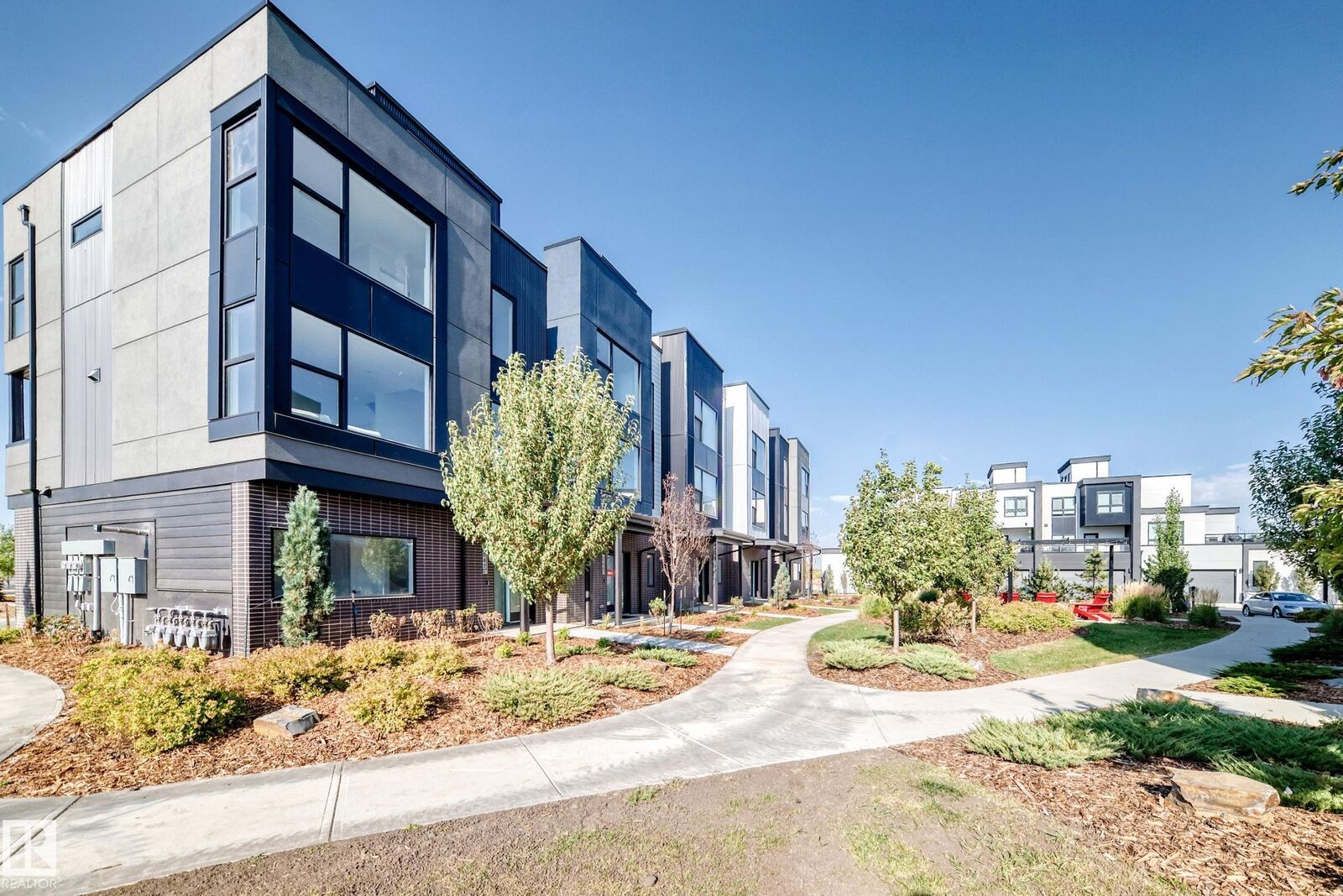Property Photo: 5 Rondeau Drive 44 AB T8N 7X8