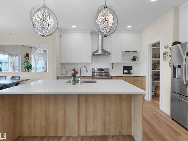Property Photo: 9923 222 Street NW AB T5T 7J1
