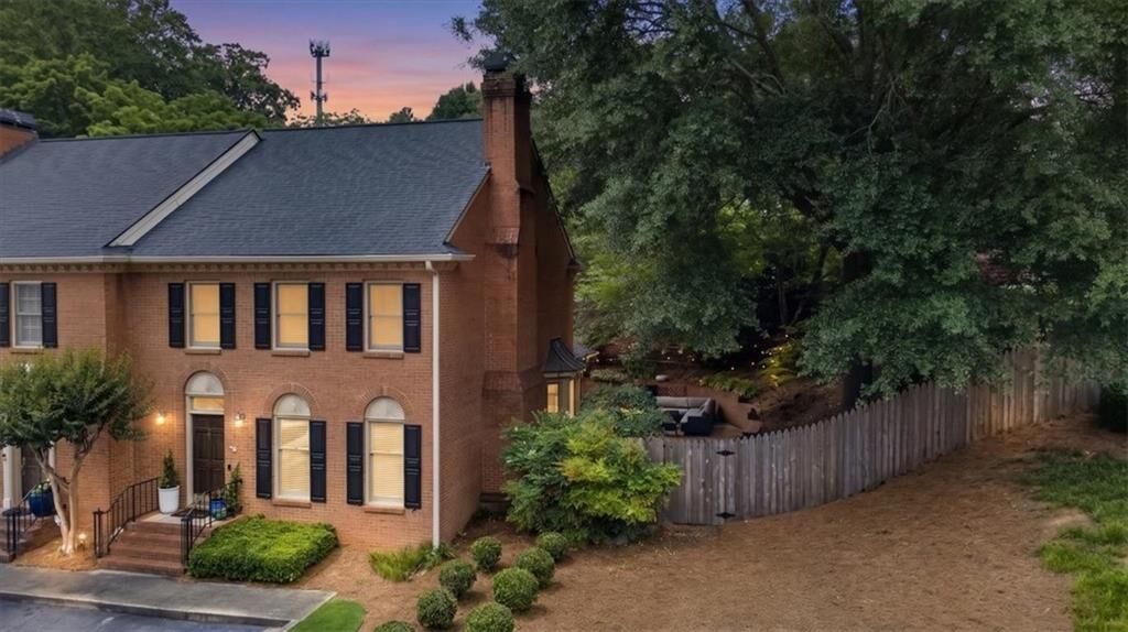 Property Photo: 272 Windsor Parkway NE GA 30342