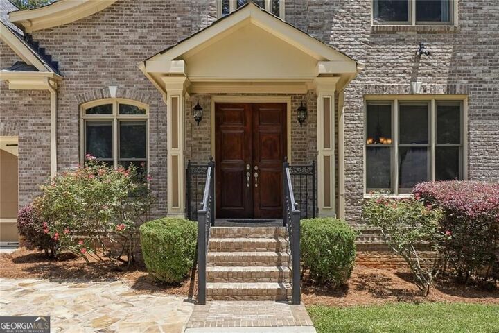Property Photo: 2715 Henderson Road GA 30084