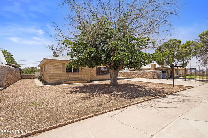 Property Photo:  8104 Dempsey Avenue  TX 79925 