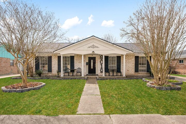 Property Photo:  9019 Grape Street  TX 77036 