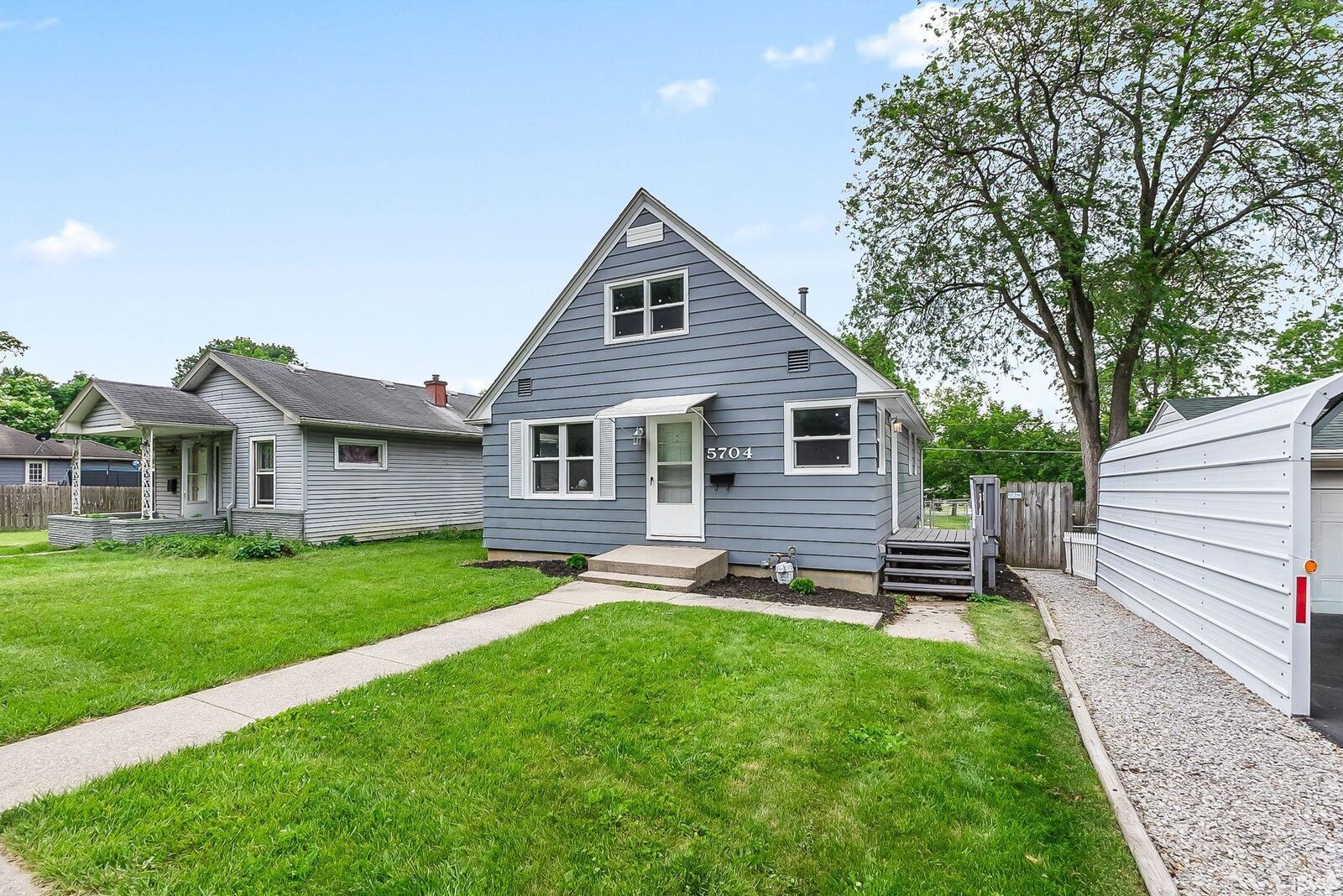 Property Photo: 5704 S Calhoun Street IN 46807-3405