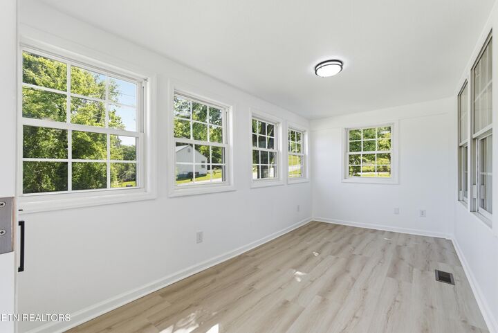 Property Photo:  212 Sunset Drive  TN 37748 