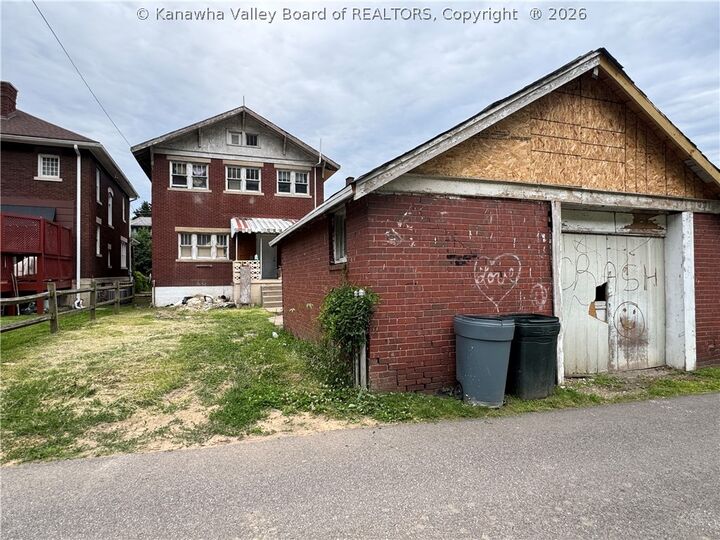 Property Photo:  2320 Washington Street E  WV 25311 