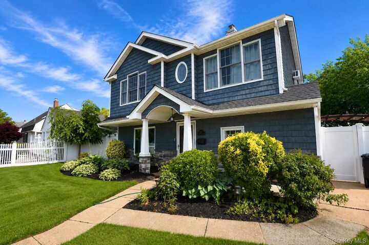 Property Photo:  26 Sycamore Lane  NY 11756 