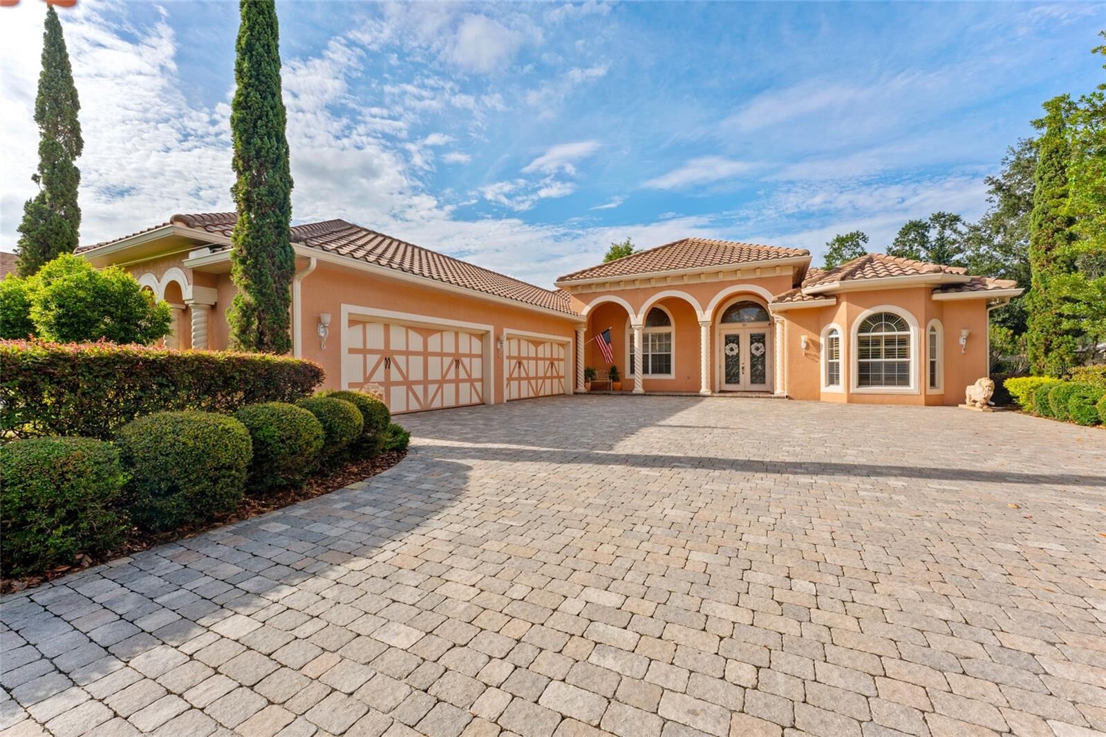 Property Photo:  509 Vintage Way  FL 33511 