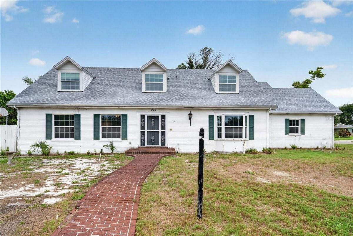 Property Photo:  1907 78th Street NW  FL 34209 