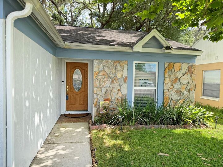 Property Photo:  8521 Misty River Court  FL 33637 