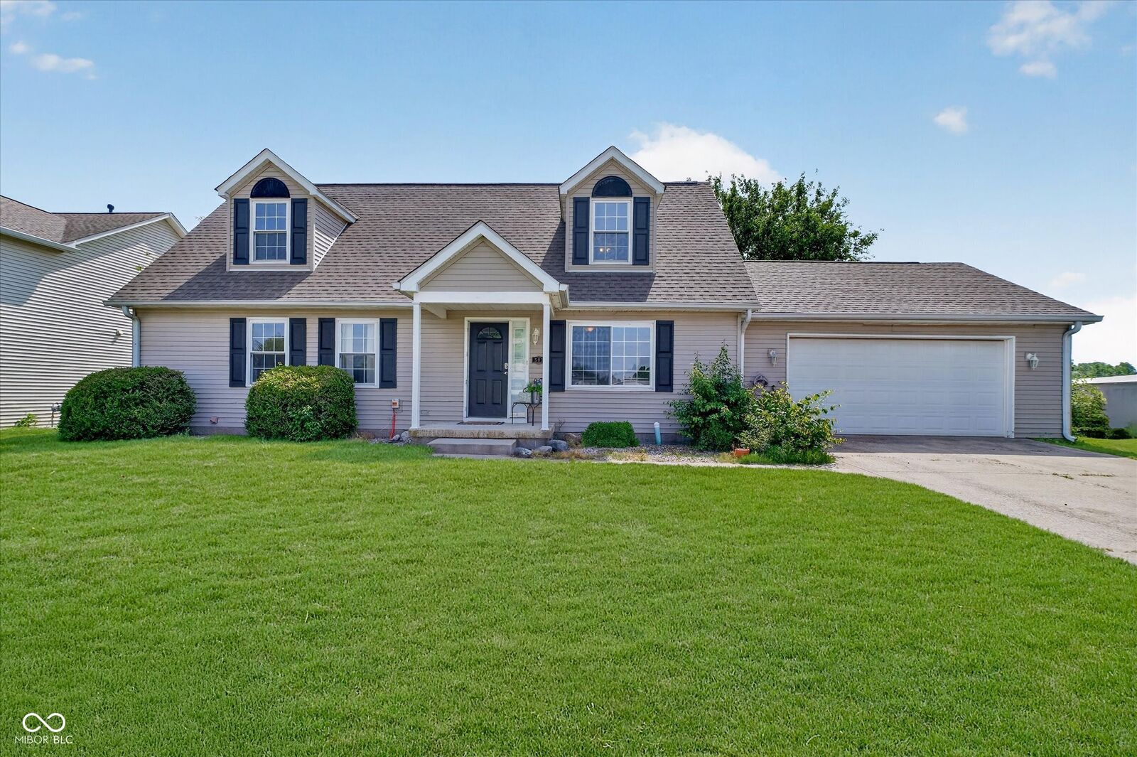 Property Photo:  503 Tomahawk Street  IN 46069 