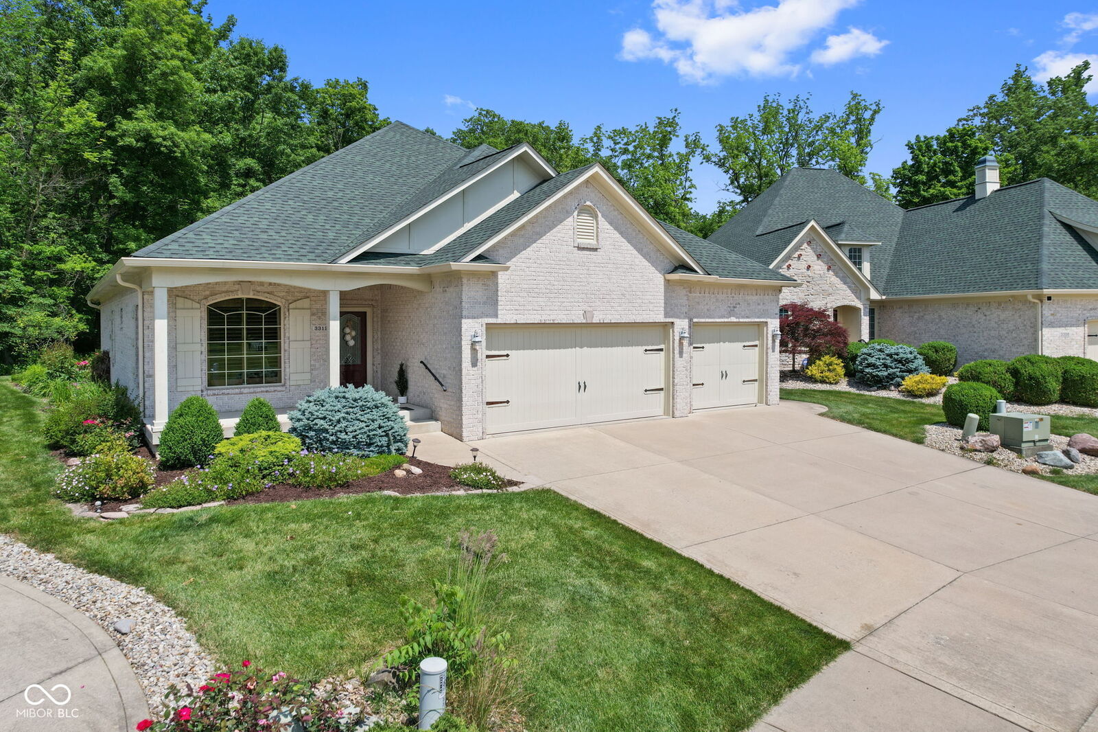 Property Photo: 3312 Nottinghill Circle IN 46168