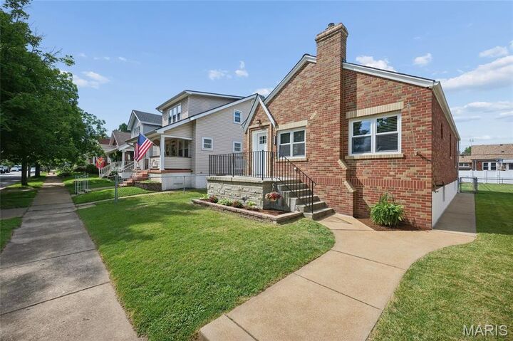 Property Photo: 5312 Robert Avenue MO 63109