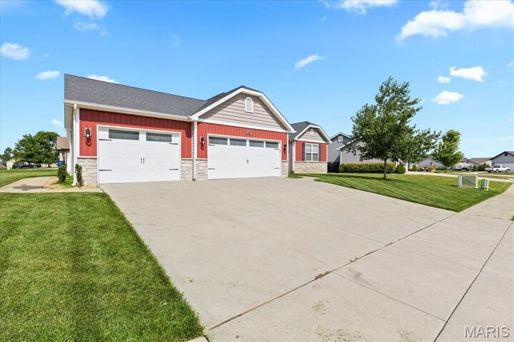 Property Photo:  401 Middleton Drive  MO 63385 
