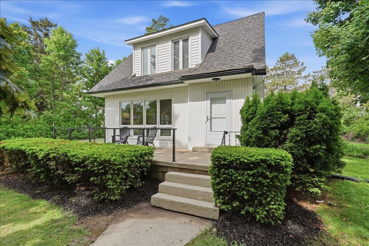 Property Photo:  7531 N Lake Dr  WI 53217 