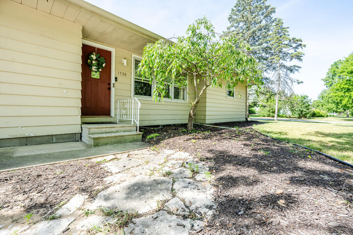 Property Photo: 1738 Maiden Lane MI 49085