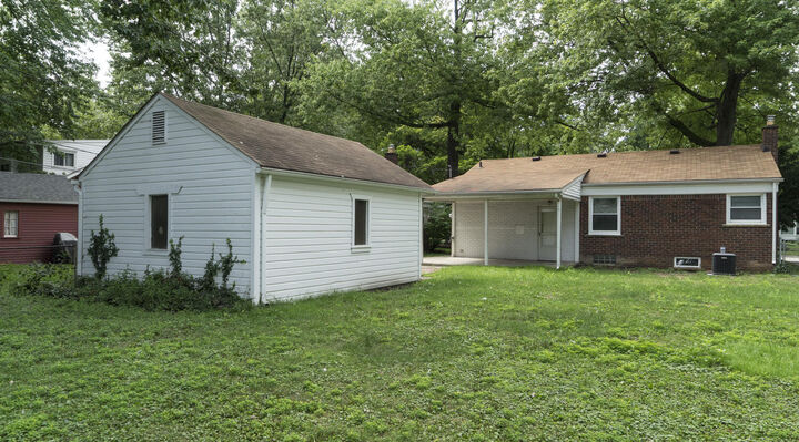 Property Photo: 2631 Woodside Street MI 48124