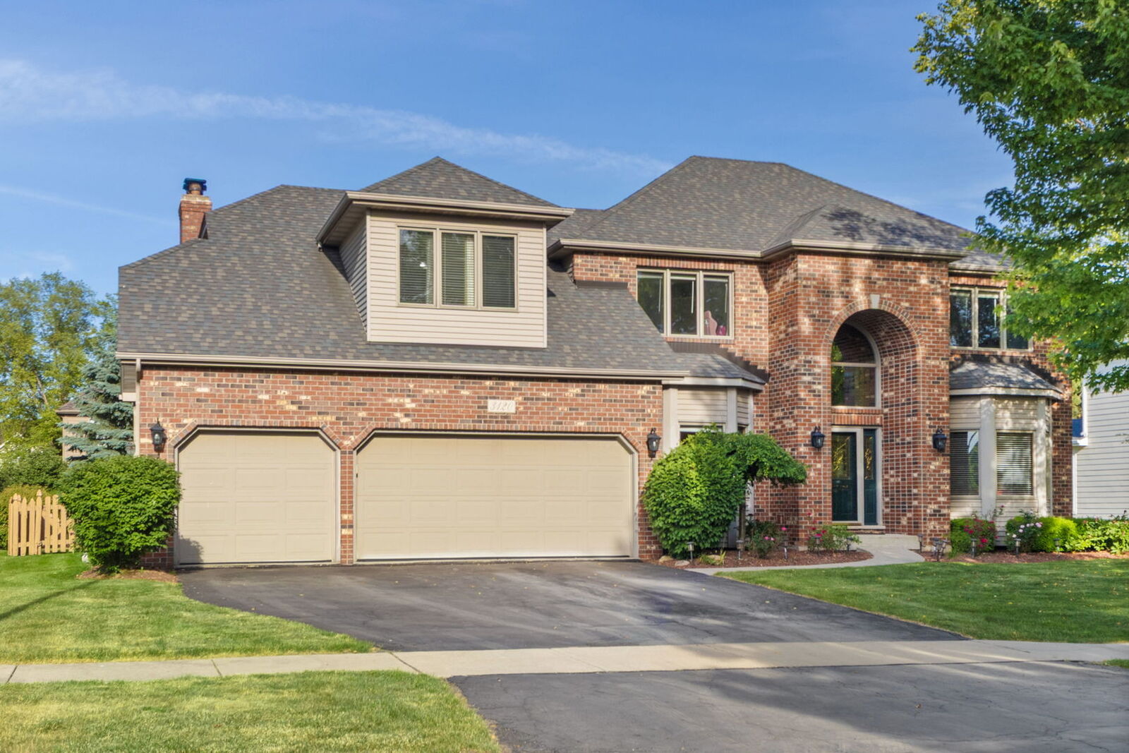 Property Photo: 3120 Deering Bay Drive IL 60564