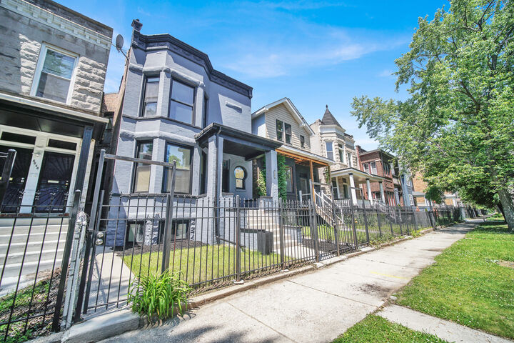 Property Photo: 6642 S Drexel Avenue IL 60637