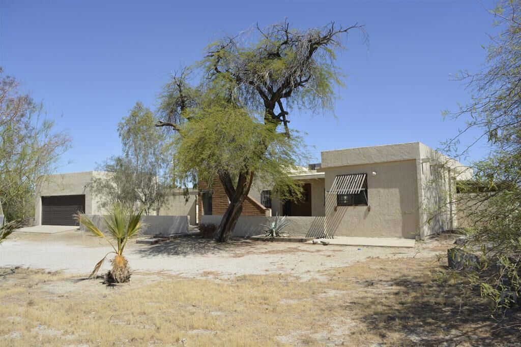 Property Photo: 3211 Broken Arrow Rd CA 92004