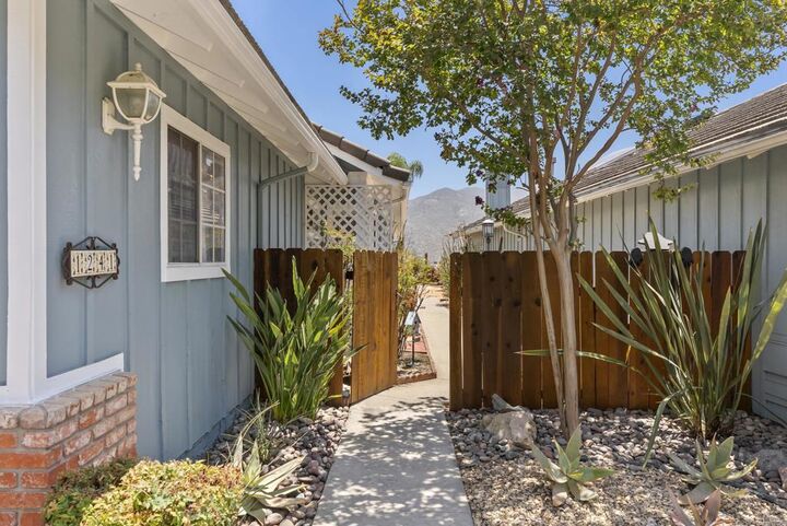 Property Photo:  1241 Pearlbush Court  CA 92019 