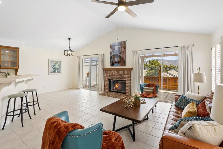 Property Photo:  1241 Pearlbush Court  CA 92019 