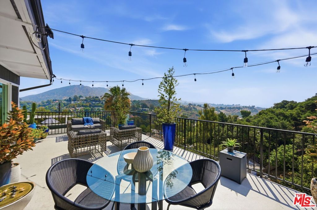 Property Photo:  7010 Loyal Trail  CA 90068 