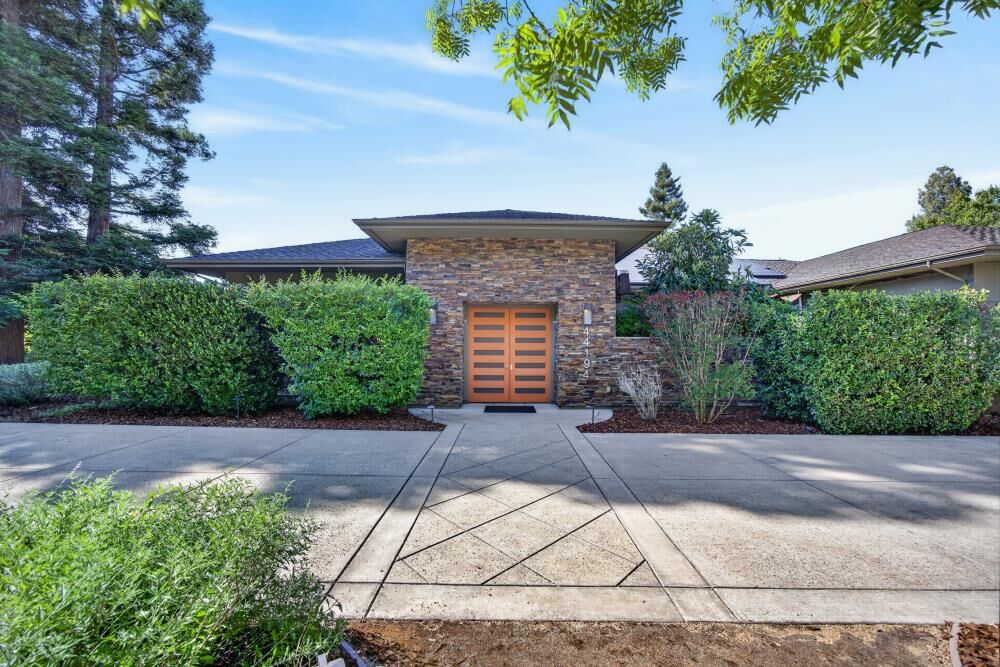 Property Photo:  44194 Lakeview Drive  CA 95618 