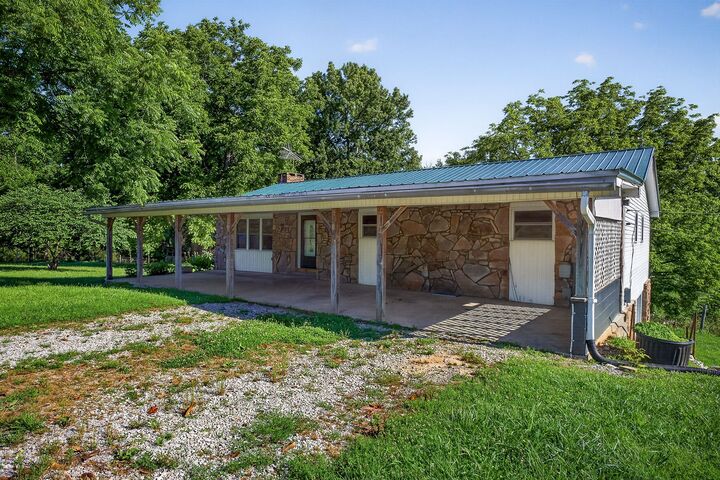 Property Photo:  5267 E Green Hill Rd  TN 38581 