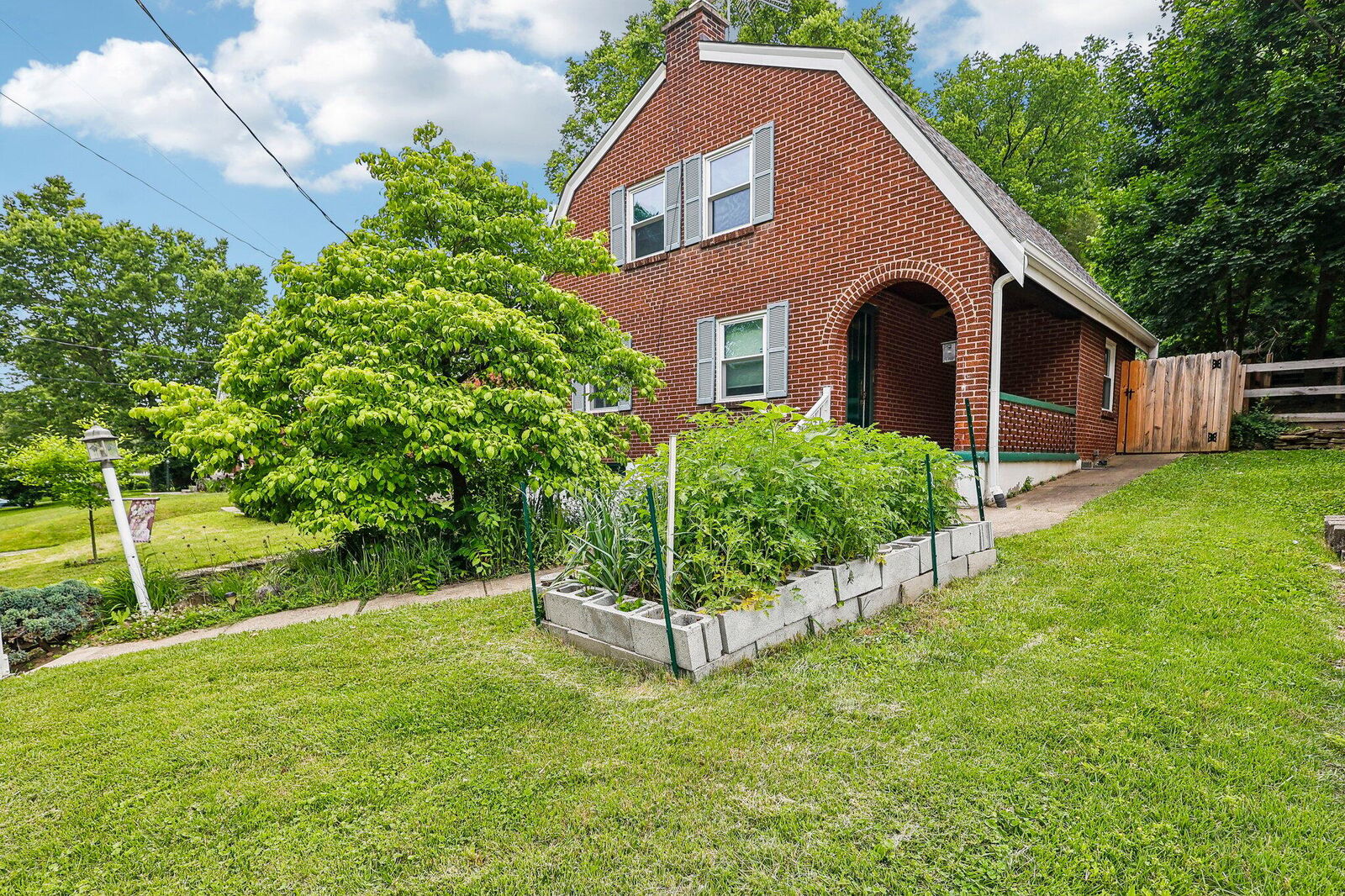 Property Photo:  1422 Amsterdam Road  KY 41011 