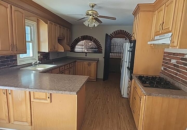 Property Photo: 10609 32nd Avenue N MN 55441
