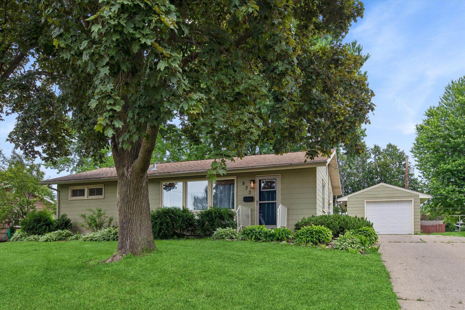 Property Photo: 833 9th Avenue SW MN 55021