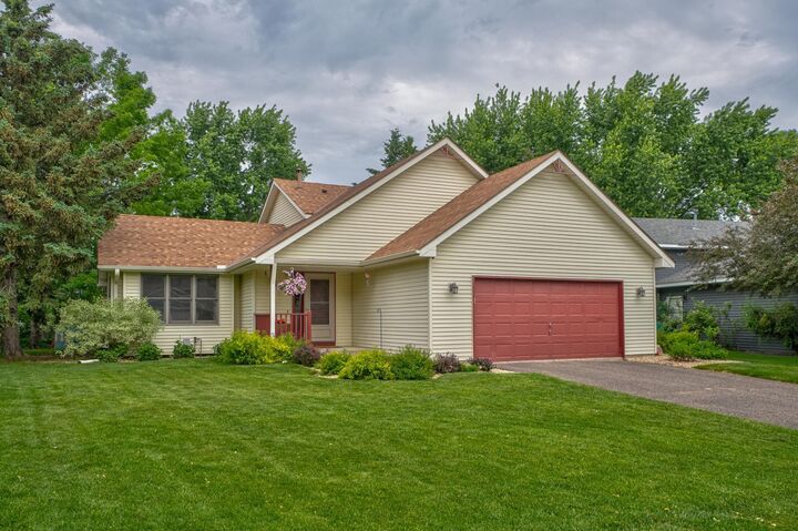 Property Photo: 1400 Highland Road MN 55082