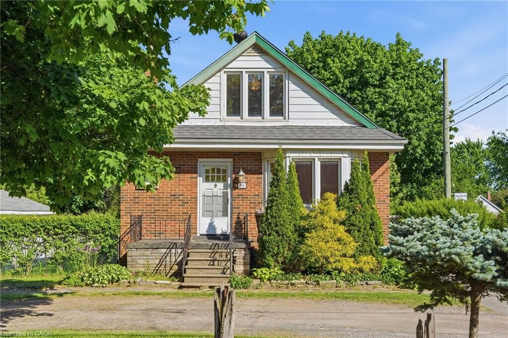 Property Photo:  352 Parkside Drive  ON L0R 3H0 