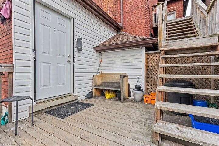 Property Photo: 181 West Avenue N 3 ON L9L 5C7