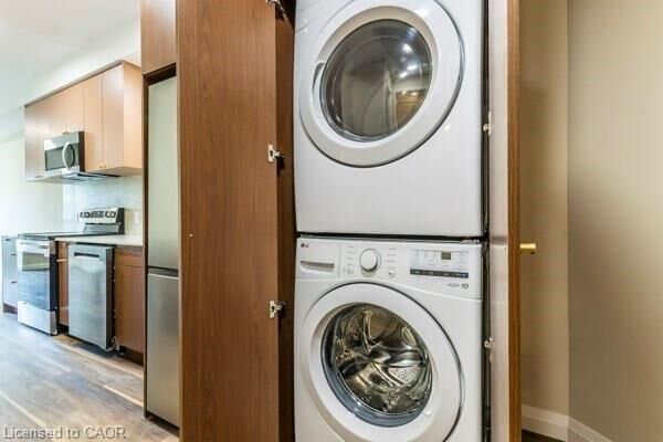 Property Photo: 580 Coldstream Drive 307 ON N2V 2H3