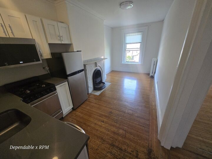 Property Photo:  86 Charles St 10  MA 02114 