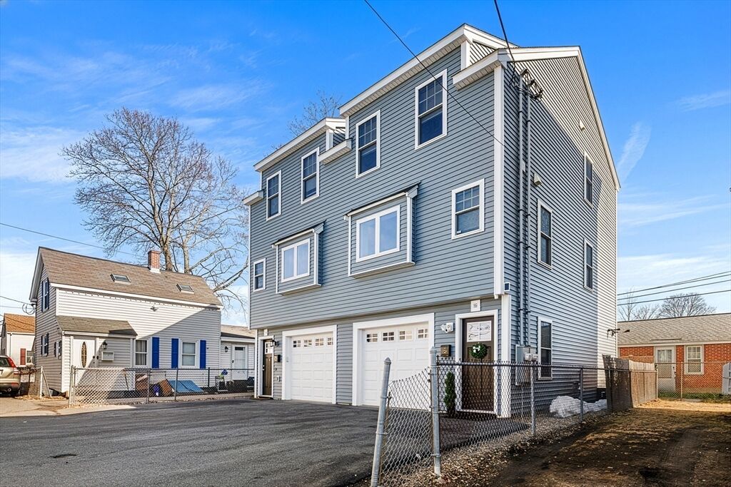 Property Photo:  18 1/2 Dalton Ct 18 1/2  MA 01960 