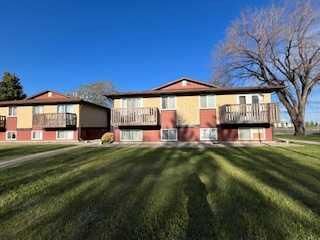 Property Photo:  5 Acadia Road W 61  AB T1K 4C1 