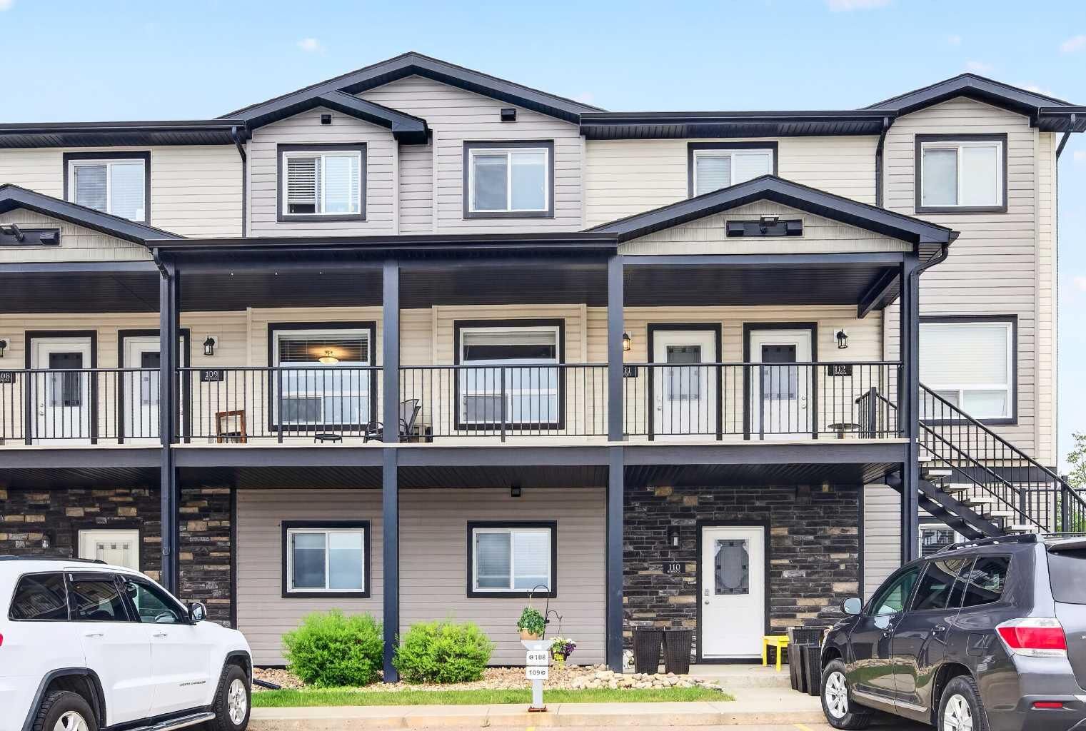 Property Photo:  81 Willow Road 111  AB T4M 0J2 