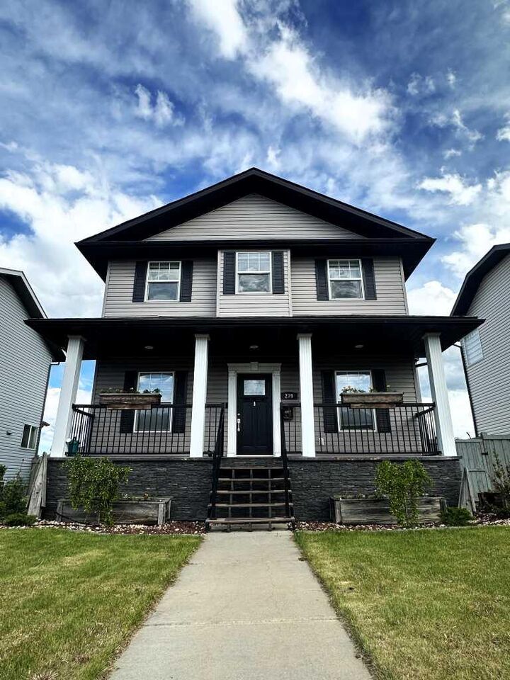 Property Photo:  279 Pinnacle Drive  AB T8W 2P8 