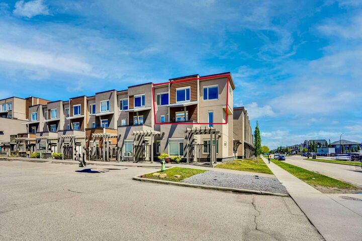 Property Photo:  10 Westpark Link SW 201  AB T3H 0Y5 