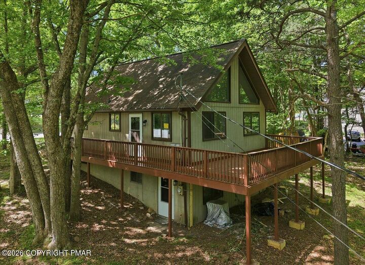 Property Photo:  2166 Wild Laurel Drive  PA 18334 